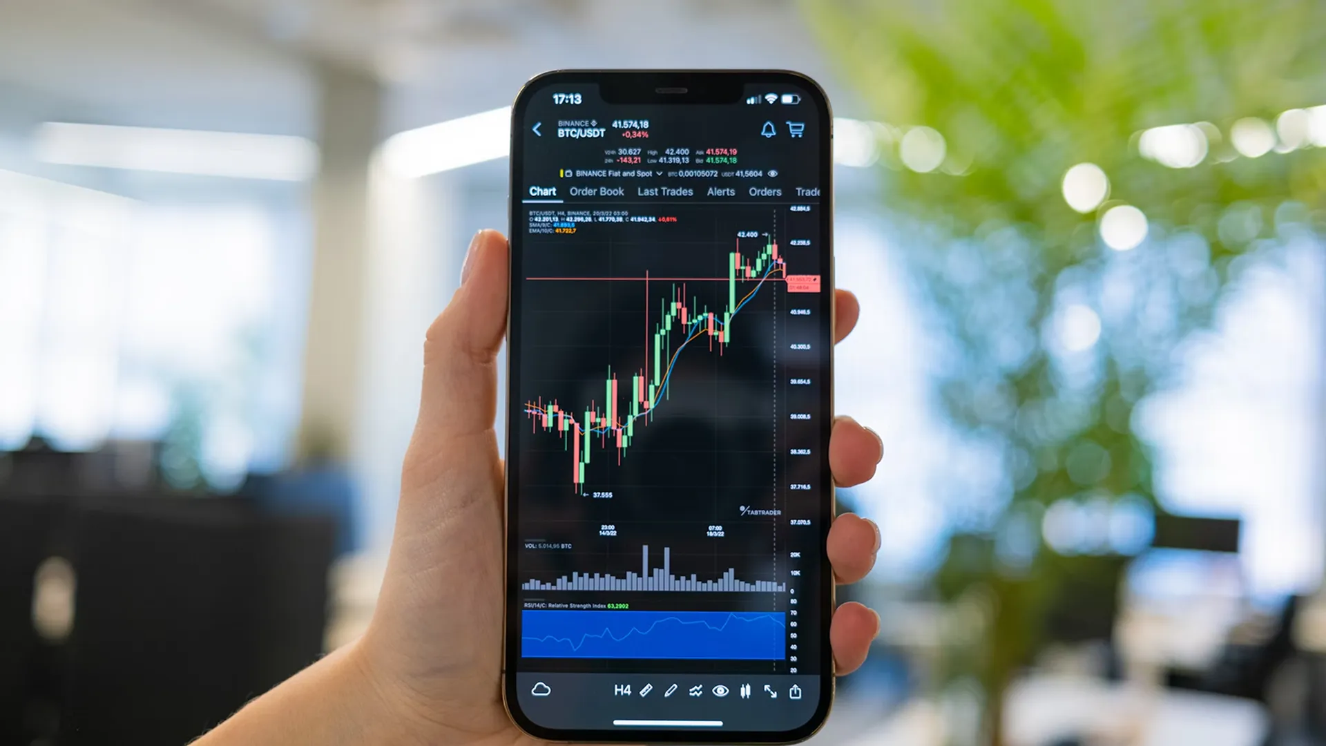 Image principale de l’étude de cas : Global fund platform: investment intelligence and generative exploration at scale